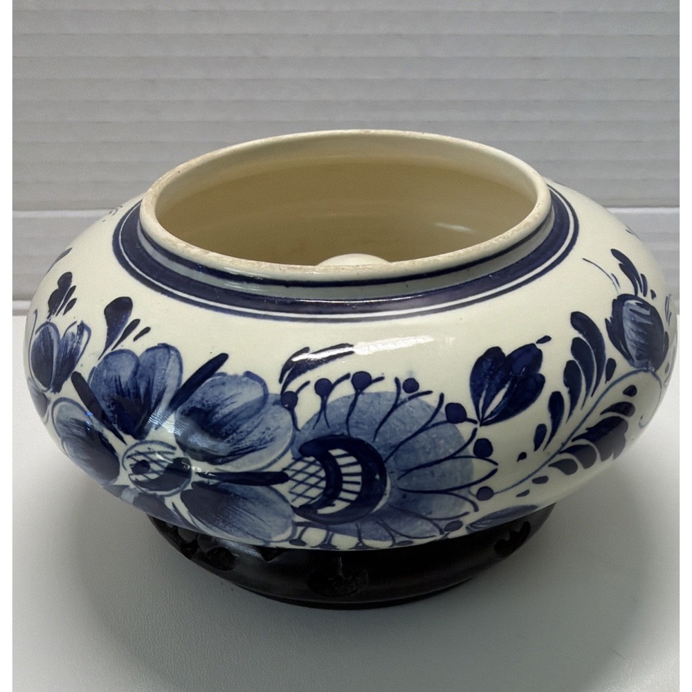 Vintage Delft Blue Handpainted Dresser Jar Made in Holland 3"T 4" D Blue White